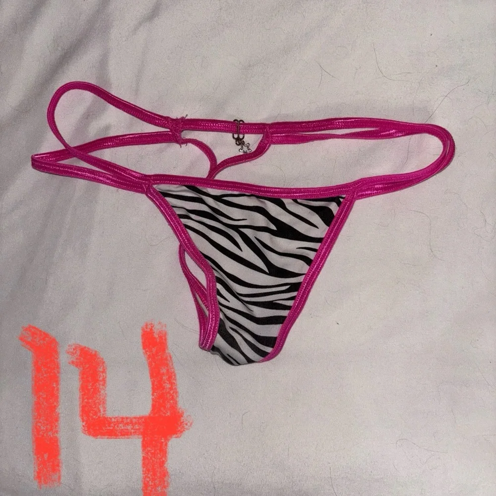 Assorted Women's Bottoms - Read Description - Picture 15 of 16